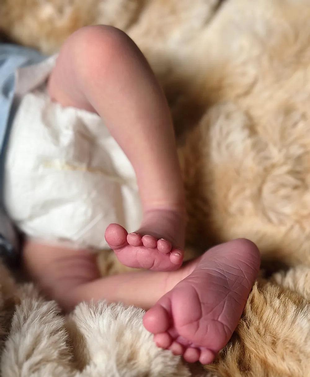 Muñeco Reborn Realista Lucas niño 51cm y 1.700kg + Pack Premium