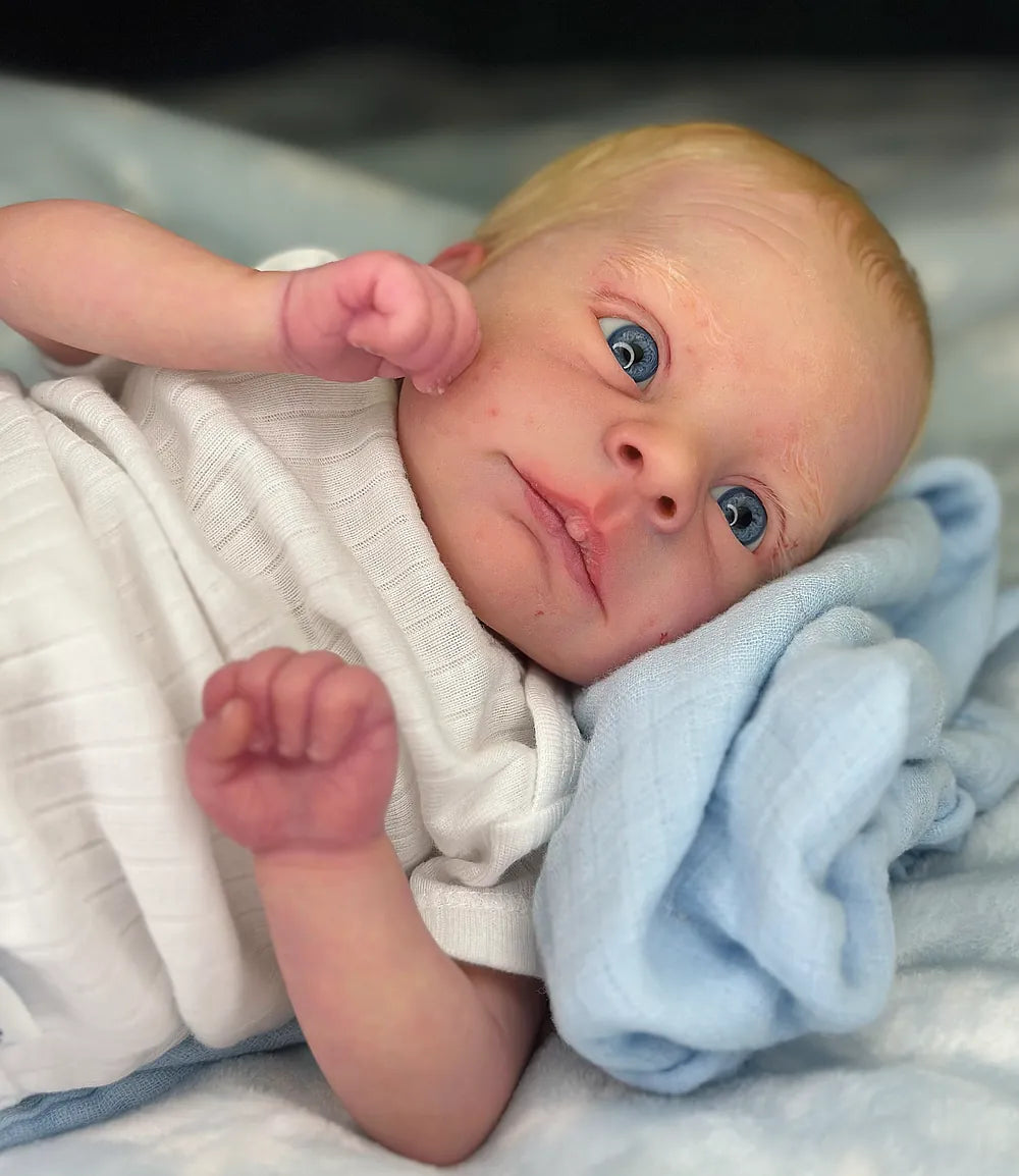 Muñeco Reborn Realista Lucas niño 51cm y 1.700kg + Pack Premium
