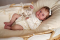 Muñeca Reborn Realista Emma niña 49cm y 1.700kg + Pack Premium