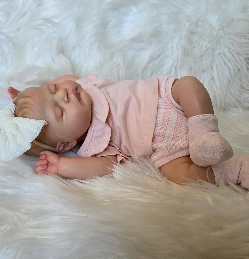 Muñeca Reborn Realista Emilía niña 49cm y 1.700kg + Pack Premium