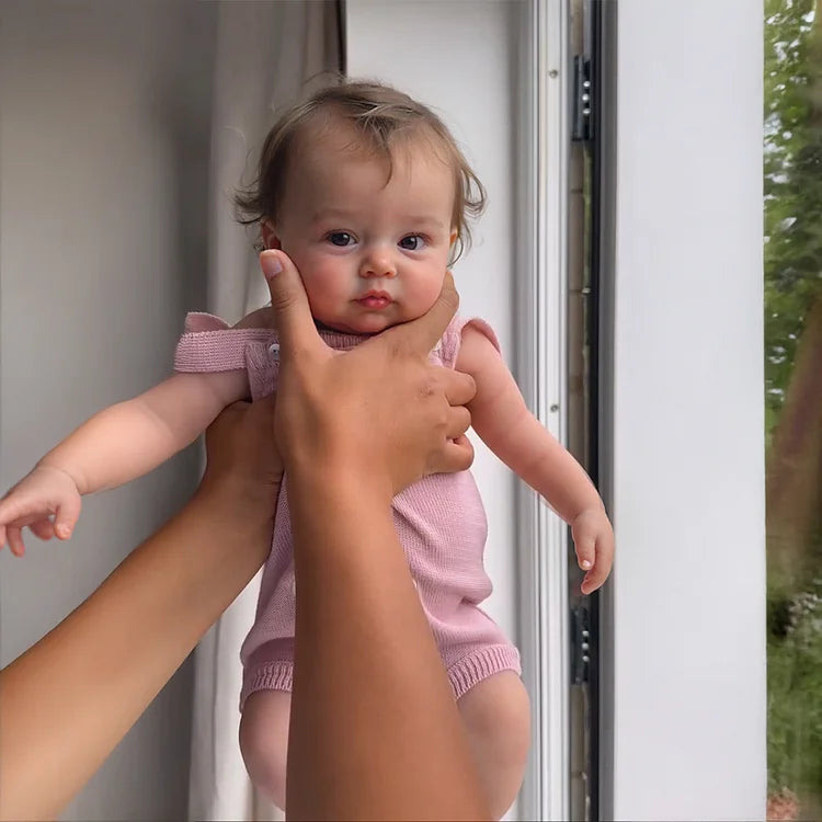 Muñeca Reborn Realista Carol Niña 49cm y 1.800 kg + Pack Premium
