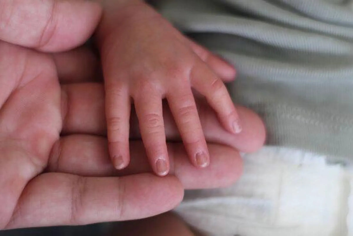 Muñeco Reborn Realista Gabriel Niño 49cm y 1.800 kg + Pack Premium